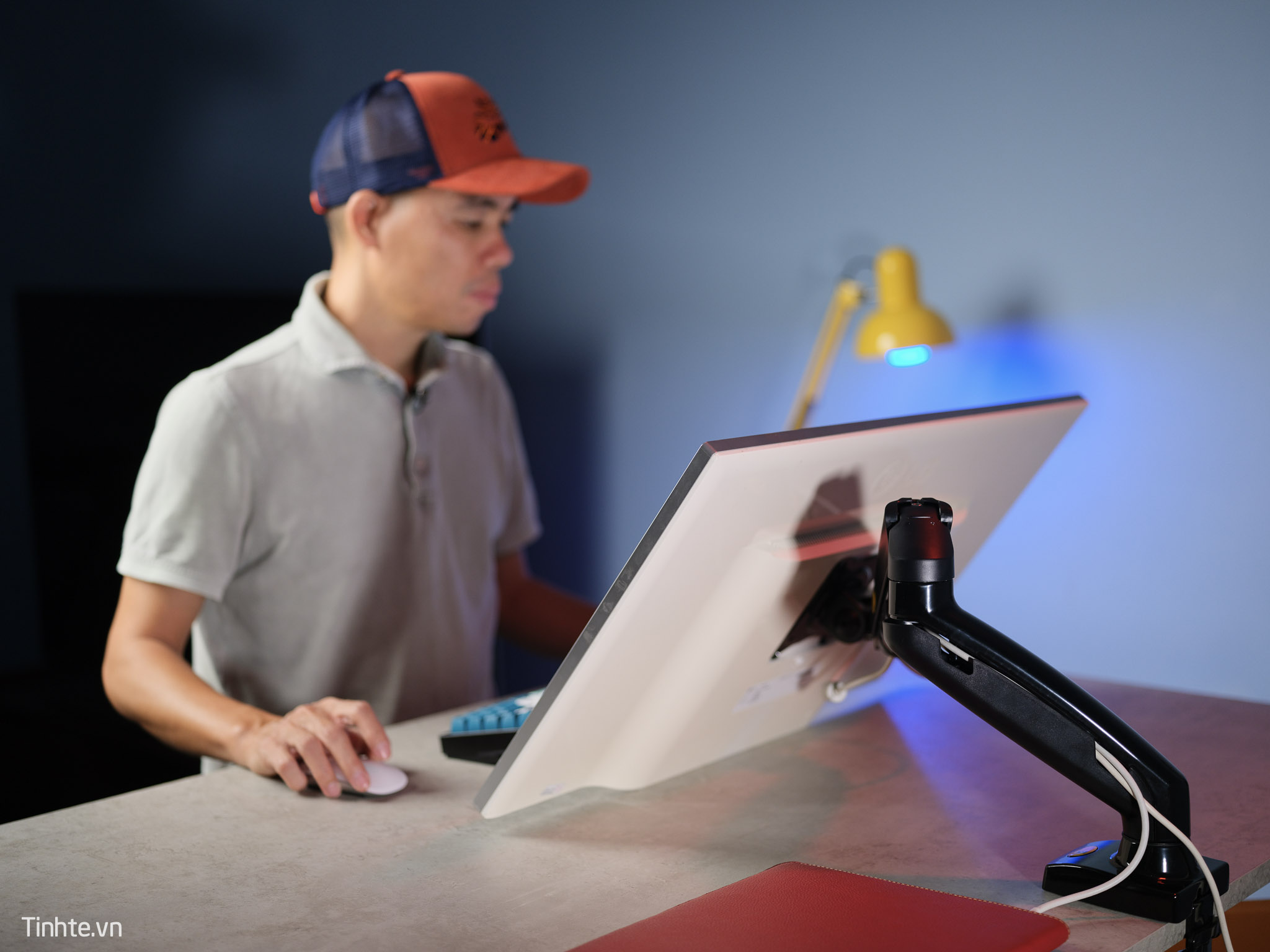 Monitor_arm_tinhte-08.jpg